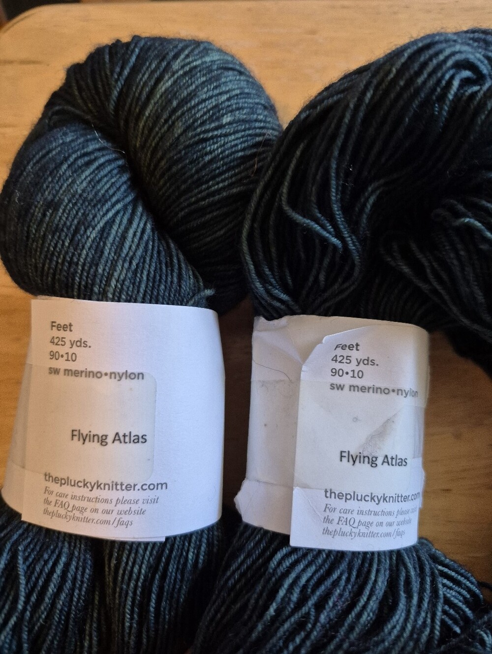 Plucky Knitter - Flying ATLAS-2 Skeins - Picture 2 of 5